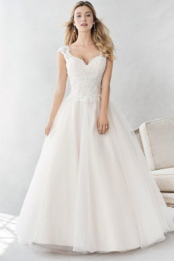 Beautiful Ella Rosa ball gown with a sweetheart neckline