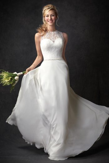 GA2293 (1) - Sofi Designs Bridal Beautiful Gallery Aline dress with a sweetheart neckline.
