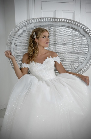 VRK61808_03 - Sofi Designs Bridal
