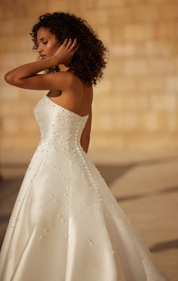 63118 Holiday 2 - Sofi Designs Bridal